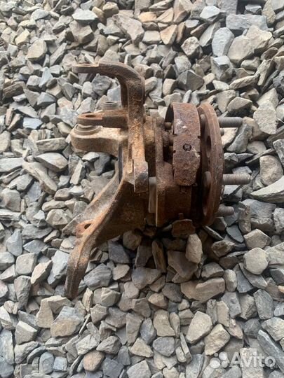 Кулак поворотный задний левый Hyundai Elantra HD