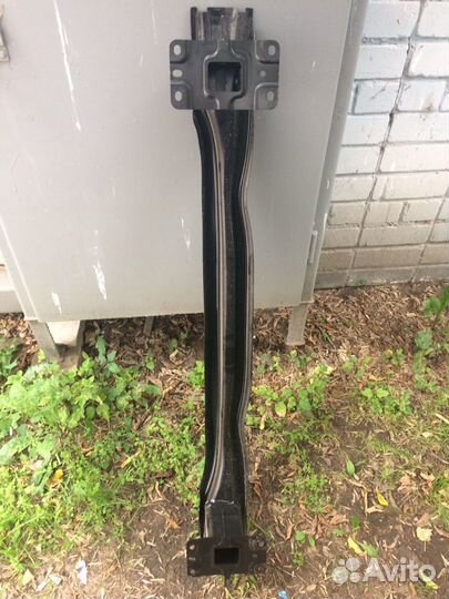 Усилитель бампера VW Tiguan с 2017