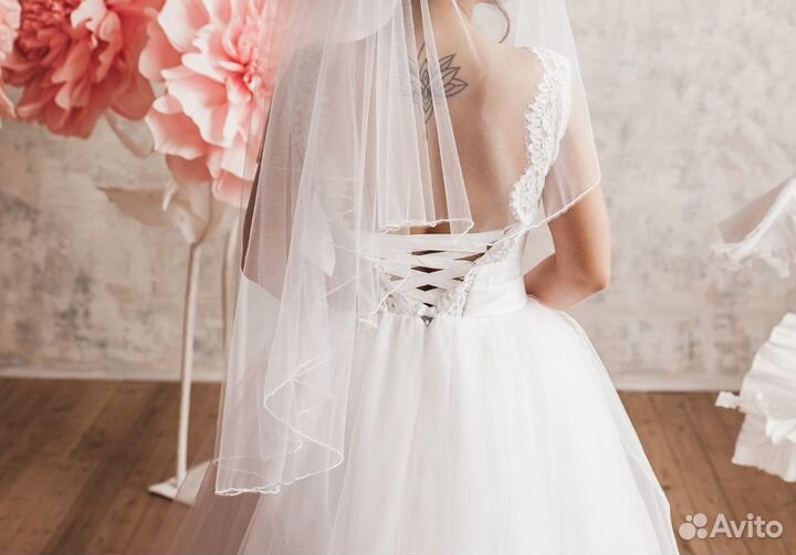 Свадебное платье