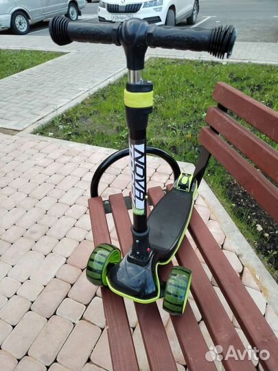 Детский Самокат Новый Трёхколёсный Светящиеся колё