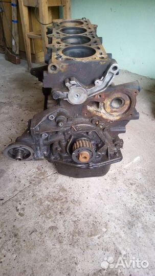 Двигатель крайслер Волга 2,4