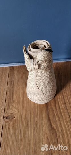 Шляпа женская из рафии