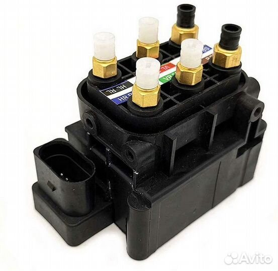 Блок клапанов пневмоподвески для Audi A8 D4