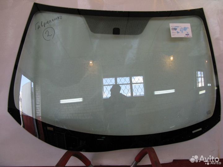 Заднее стекло на Киа Рио 2017-нв