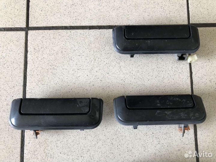 Ручка открывания двери Mitsubishi Montero Sport 1