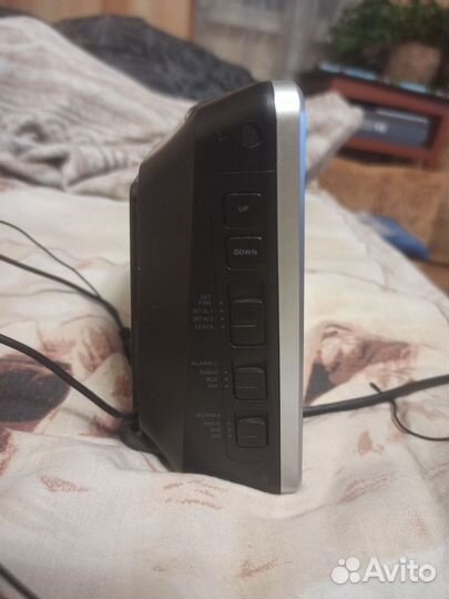 Часы будильник с радио