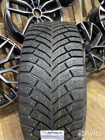 Michelin X-Ice North 4 225/40 R18 92T
