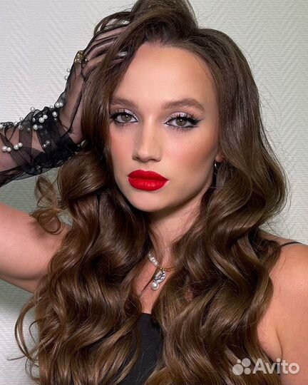 Макияж (визажист) укладки прически гмр