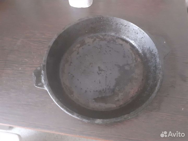 Сковороды чугунные