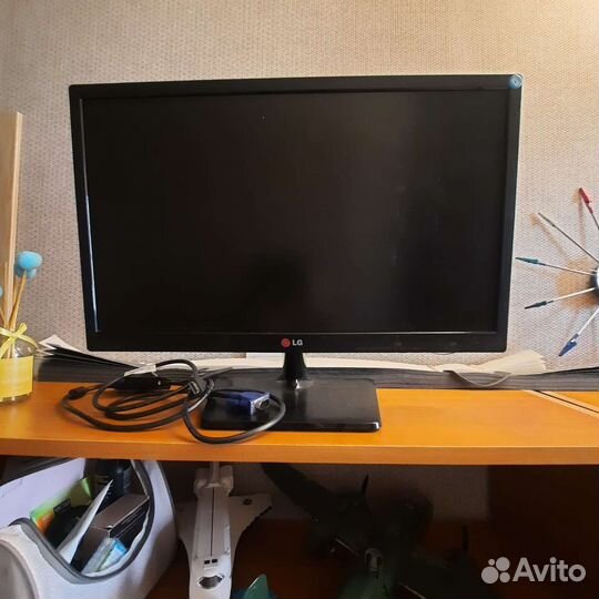 Монитор LG 22en33s-b