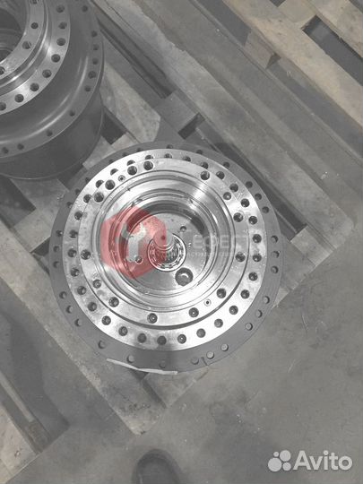 Редуктор хода Volvo EC220