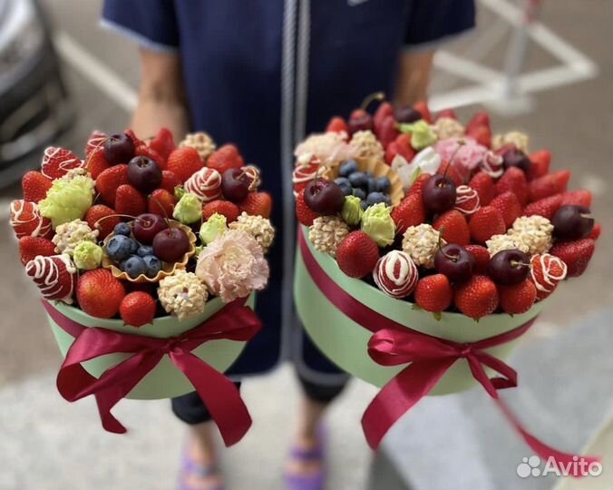 Букет для учителя, клкбника в шоколаде