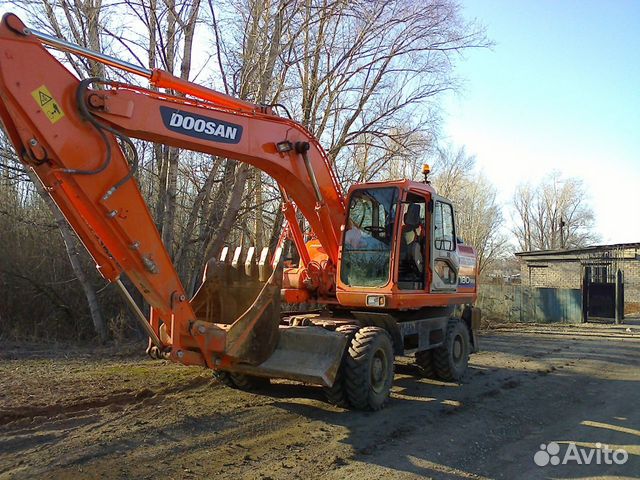 Машинист экскаватора самара. Doosan 180.