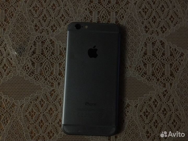 Телефон iPhone 6