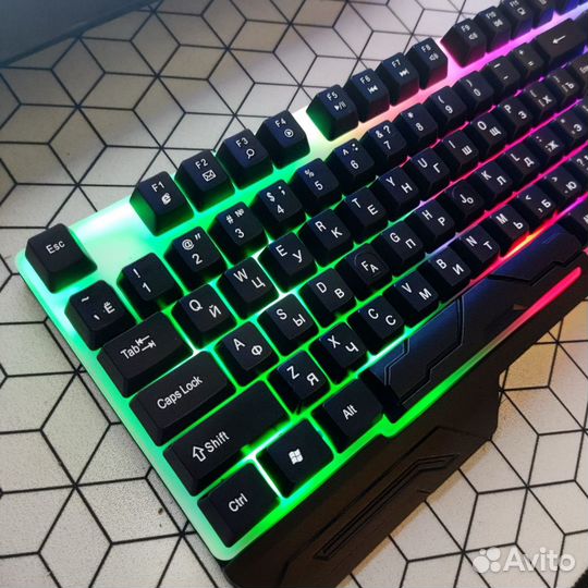 Набор игровой клавиатура с мышкой