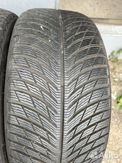 Michelin Pilot Alpin 5 245/40 R19 и 275/35 R19