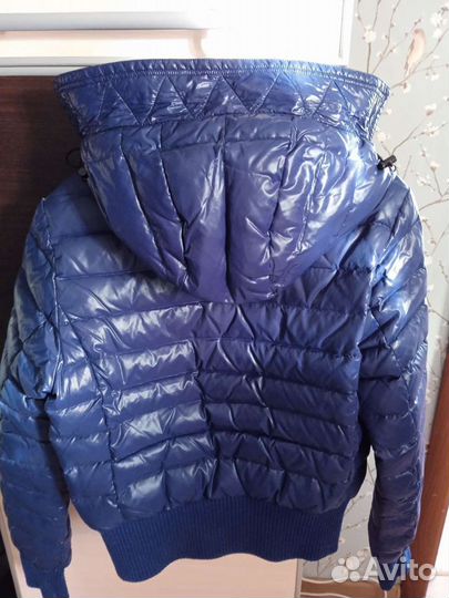 Бомбер пуховик benetton
