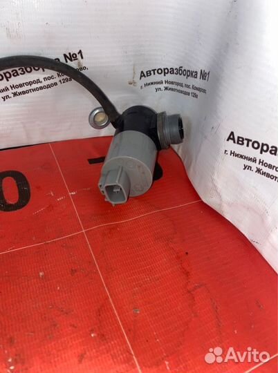 Мотор стеклоочистителя задний Toyota Auris ZRE151