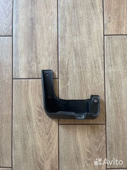 Брызговик передний левый Kia Cerato 4 С 2018 По