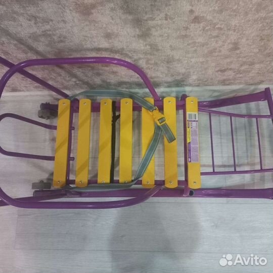 Санки с ручкой и колесиками