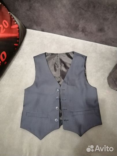 Рубашки, брюки, жилеты школьные