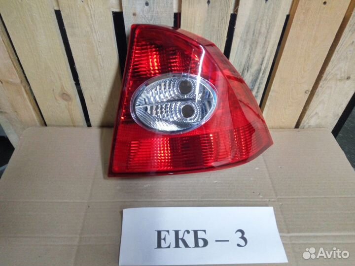 Фонарь правый Ford Focus 2 2004-2011