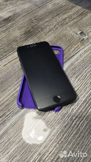 iPhone SE (2020), 64 ГБ