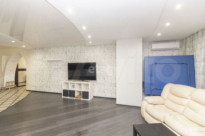 2-к. квартира, 125,2 м², 3/10 эт.