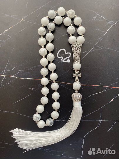 Чётки в машину из камня Говлит