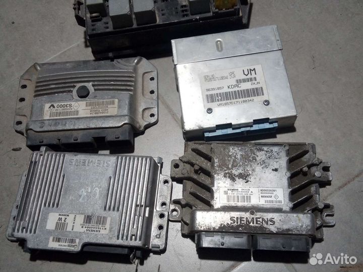 Блок управления двигателем Renault Logan symbol