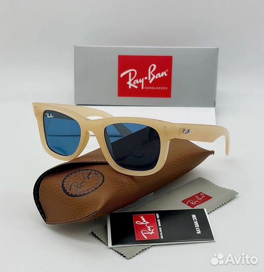 Солнцезащитные очки Ray Ban wayfarer хит модель
