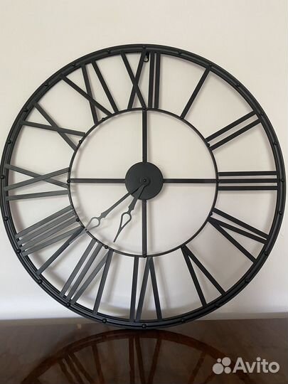 Огромные часы