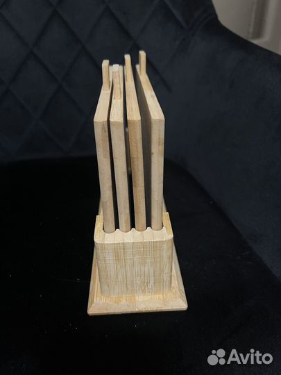 Набор разделочных досок на подставке