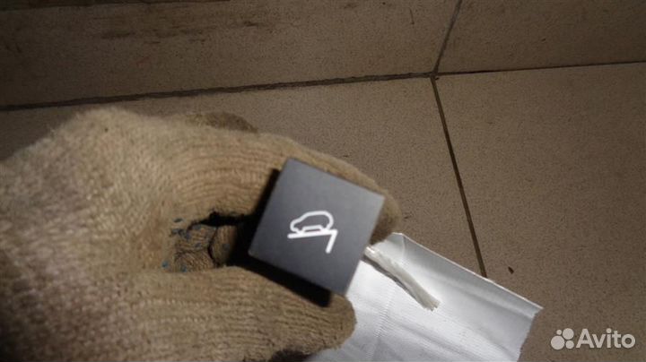 Кнопка помощи спуска со склона Hyundai ix35 2010