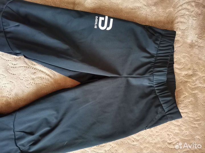 Куртка и брюки для лыж