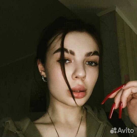 Официантка, менеджер, администратор, хостес, модел