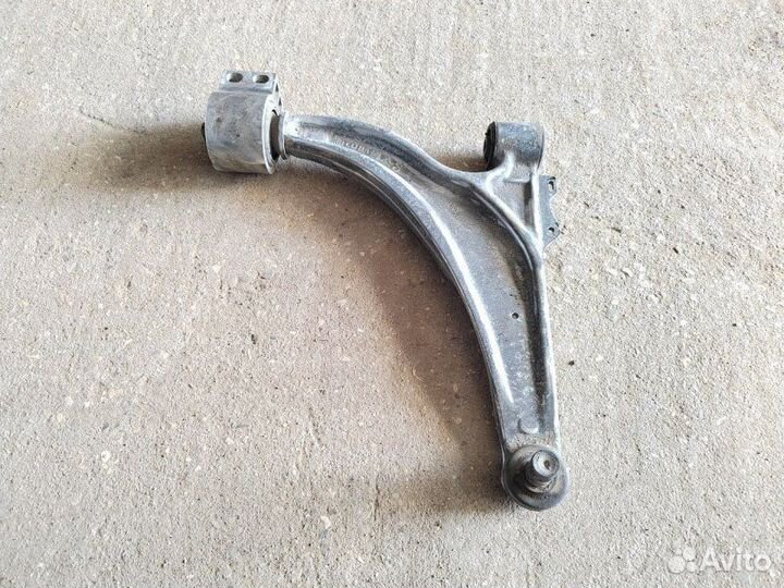 Рычаг подвески передний правый Opel Astra J A16XER