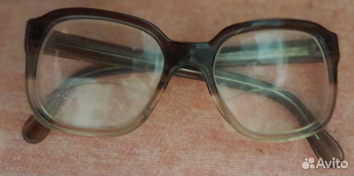 Очки-бифокалы