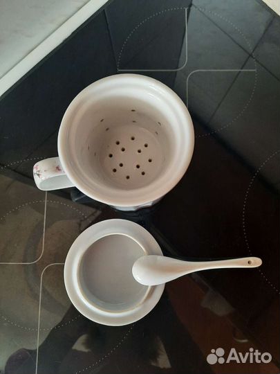 Кружка с крышкой ситом для чая заварочная