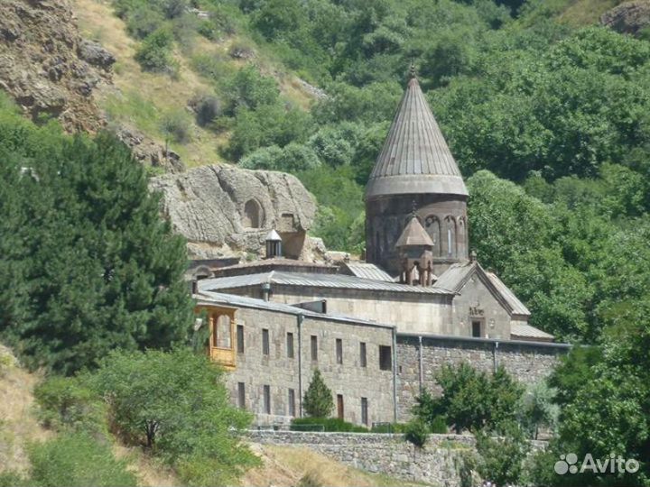 Экскурсия — Ереван — Языческий храм Гарни и монаст