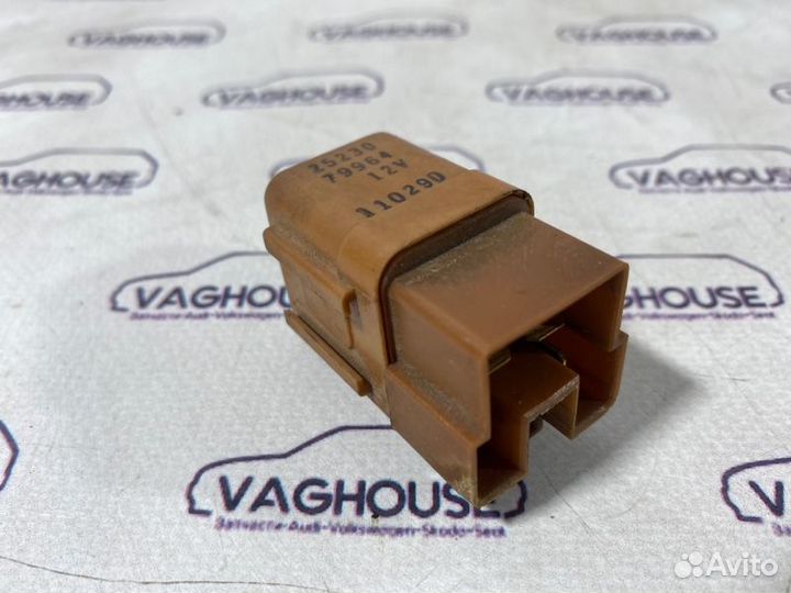 Реле Nissan Maxima A33 2.0 2004