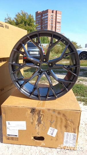 Диск Sakura Wheels YA5640 10,5х21 5/112 et43 66,6