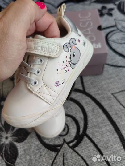Обувь для девочки пакетом 21-22 размер