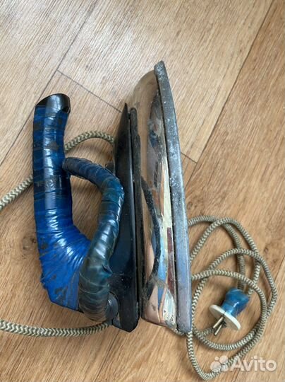 Утюг старинный
