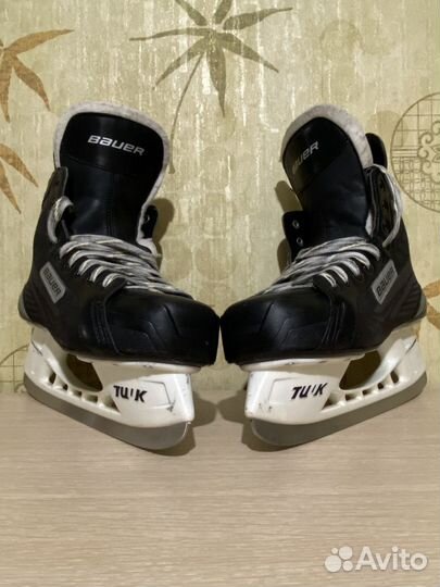 Хоккейные коньки bauer