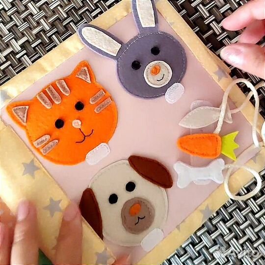 Развивающая книга из фетра для детей