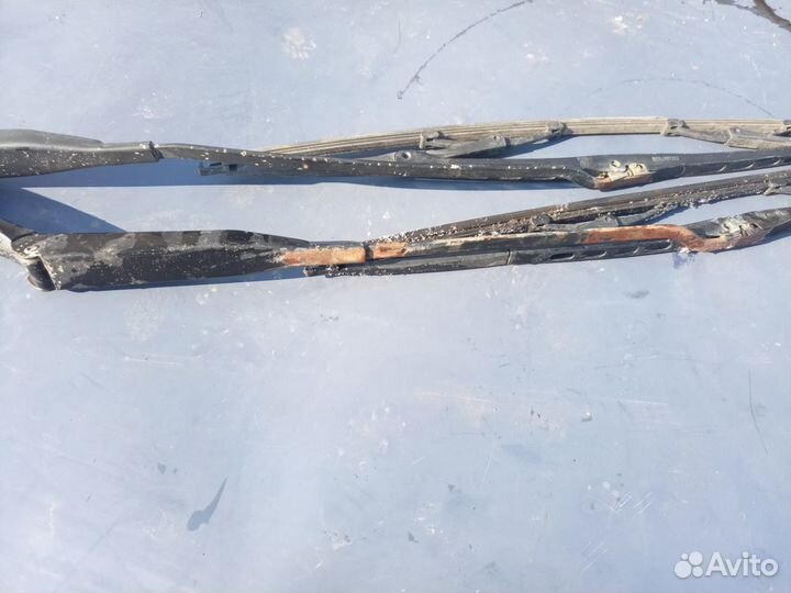 Поводок дворников Audi 80 B3 левый правый