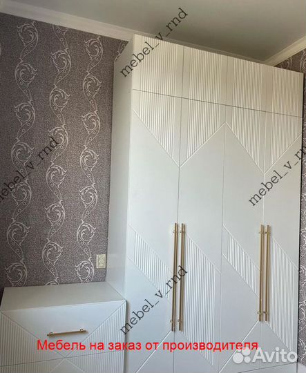 Шкаф распашной на заказ