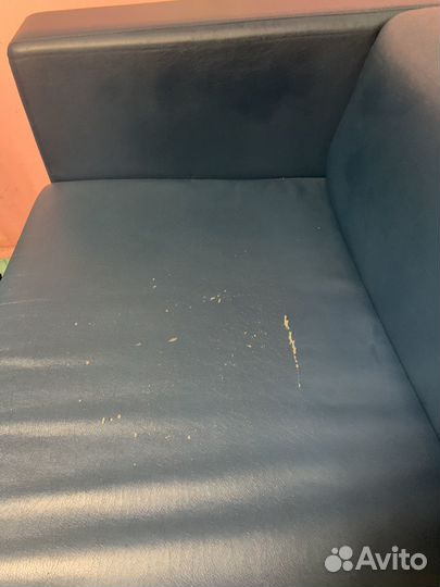 Офисный кожаный диван