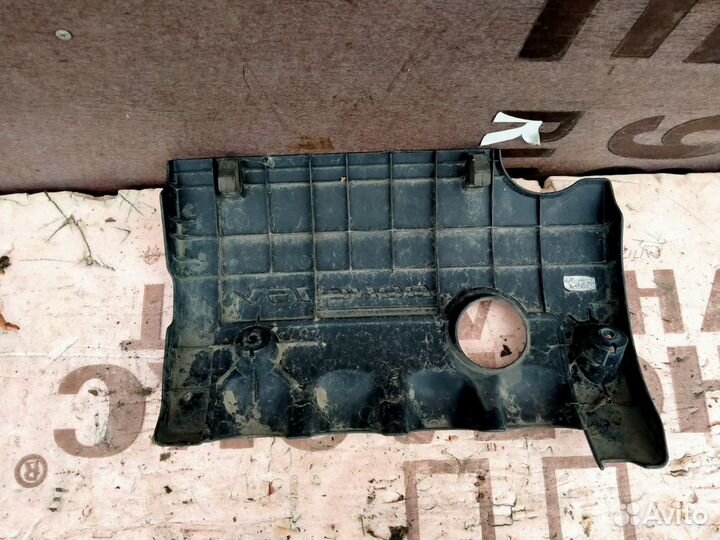 Накладка декоративная на двигатель Kia Ceed 1